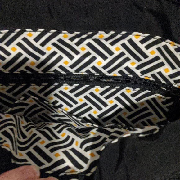 Vera Bradley Woman's Black Bag - Picture 4 of 5